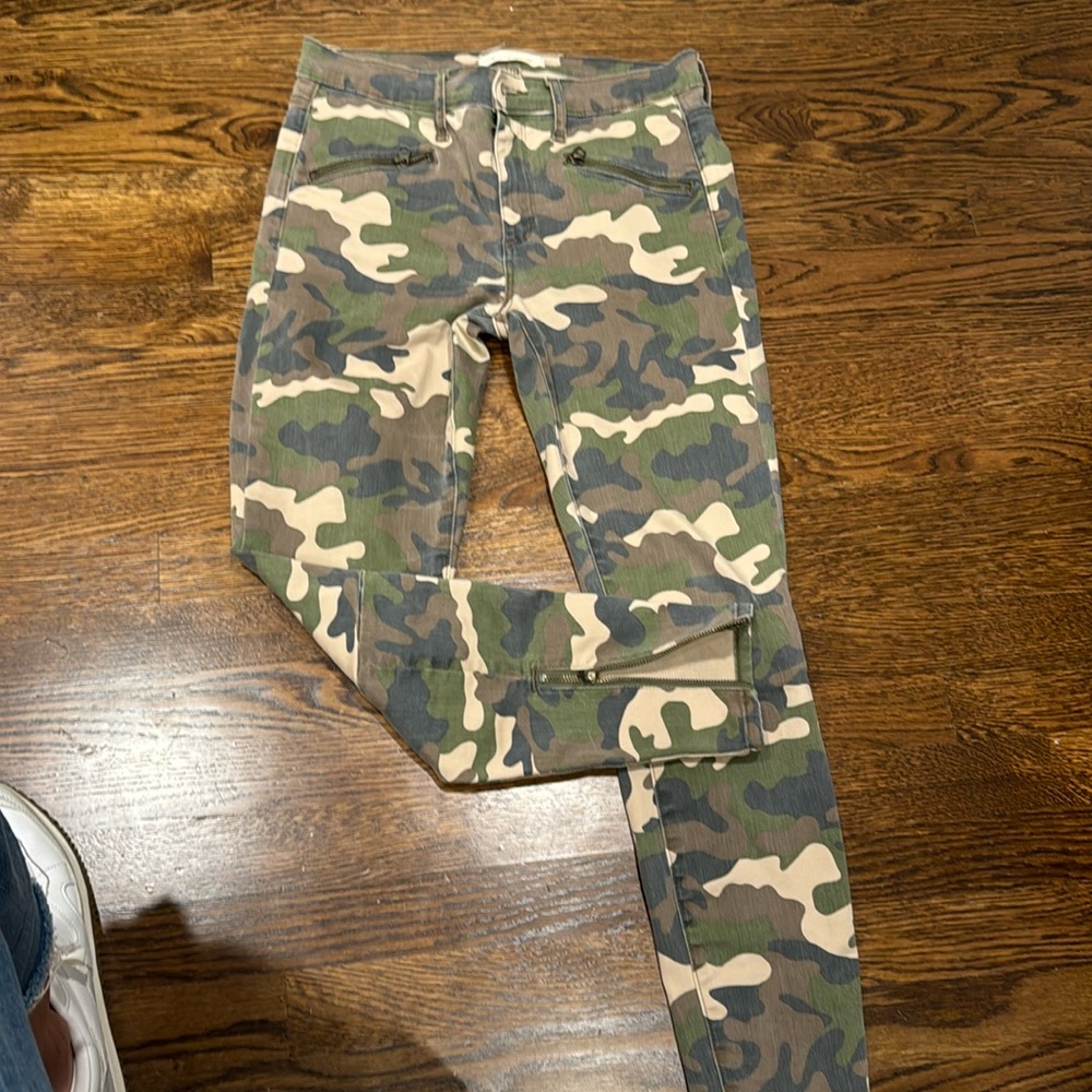 Gap Camo stretch jean